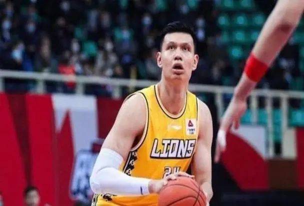 九游体育官网-亚冠最后时刻走向成谜，广厦男篮单刀错失，令人意外，官宣口径保持一致的简单介绍