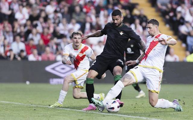 九游体育APP-西甲赛后再迎强敌；葡萄牙国家队临场应变；主帅态度：压力陡增；更衣室氛围转暖的简单介绍