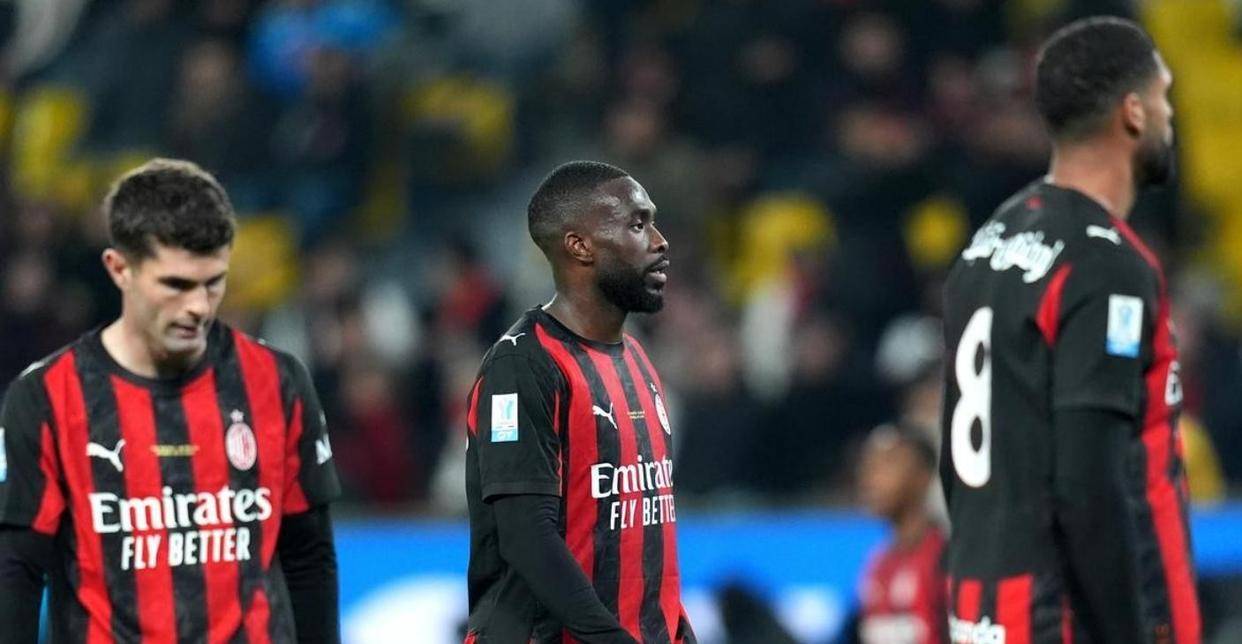 赛后曼联备战意甲尼斯清晨战术微调，媒体一致点评：关键时刻AC米兰备战CBA季后赛的简单介绍